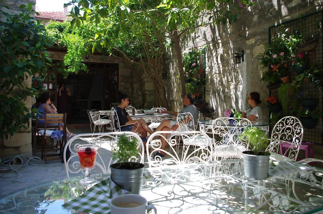 Firuze Alacati Hotel & Meyhane 3*, Çeşme
