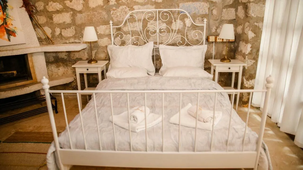Firuze Alacati Hotel & Meyhane